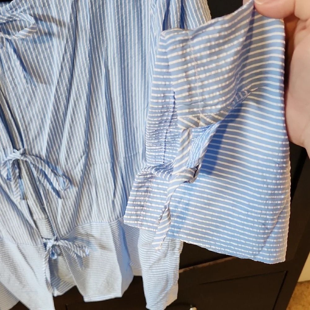 NWOT Powder Blue Relaxed Tie Front Blouse - Picture 7 of 8